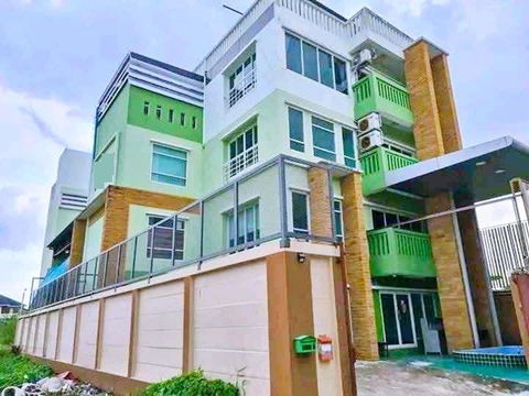 ตลาดอ่อนนุช 1.1กม. BTSอ่อนนุช 1.2กม. Stand Alone 4ชั้น 69ร.วา. 490ตร.ม. 3นอน 4 น้ำ เข้าได้3 ทาง ถ.ศรีนครินทร์ อ่อนนุช พัฒนาการตัดใหม่