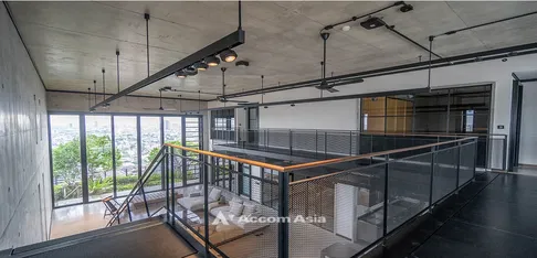 🔼🔽 AccomA 📩 Industrial-style residence with rooftop garden in Sathorn (AA31302)