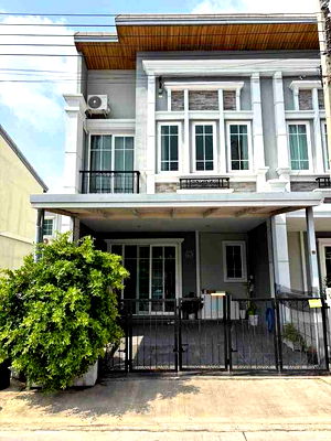 เช่าทาวน์โฮม สนามบินสุวรรณภูมิ : 1  B1012 ให้เช่าทาวน์โฮมหลังมุม โกลเด้นทาวน์ 3 บางนา–สวนหลวง ติดถนนเลียบมอเตอร์เวย์ ใกล้ Mega Bangna