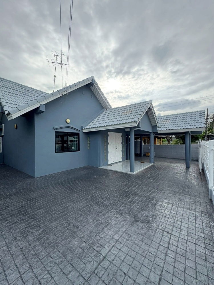 บ้านเดี่ยวให้เช่า : TA8322📲LineID @556ryccg🧩บ้านเดี่ยวศรีนครินทร์ 53ตรว 2ห้องนอน พร้อมเฟอร์ หมู่บ้านปลาทอง ซอยศรีด่าน4 ใกล้ห้างJAS Urban Foodland ศรีนครินทร์ BTSศรีด่าน