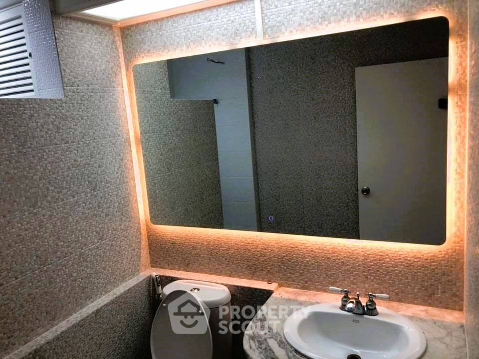 รูป ราคาน่าสนใจ 2 ห้องนอน 175 ตร.ม. Le Premier 1 Condominium ใกล้ MRT สุขุมวิท (ID 1837476) - รูปที่ 2/13