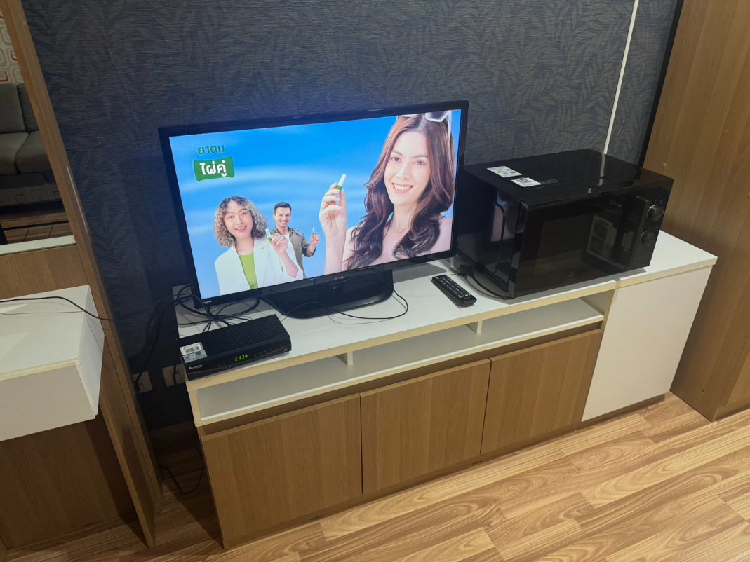 picture 8,500 baht/month studio Regent Home 19 sukhumvit 93 BTS Bangchak - 6/9