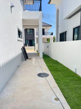 รูป  ขายบ้านเดี่ยว 2 ชั้น 4 ห้องนอน 3 ห้องน้ำ  1 ห้องครัว  2 ที่จอดรถ - รูปที่ 11/15