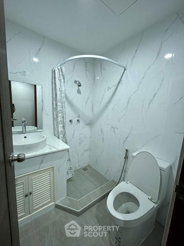 picture 4-BR Condo at Garden Cliff 2 Condominium close to Pattaya South (ID 997287) - 11/22