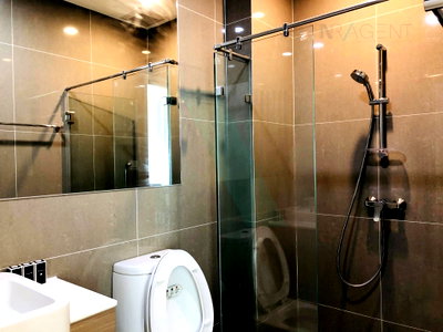 Condos for sale : 🚩 For Sell Condo NOBLE REVOLVE RATCHADA 2 Building 1, Floor 22,2 bed room, Room size 53 sqm