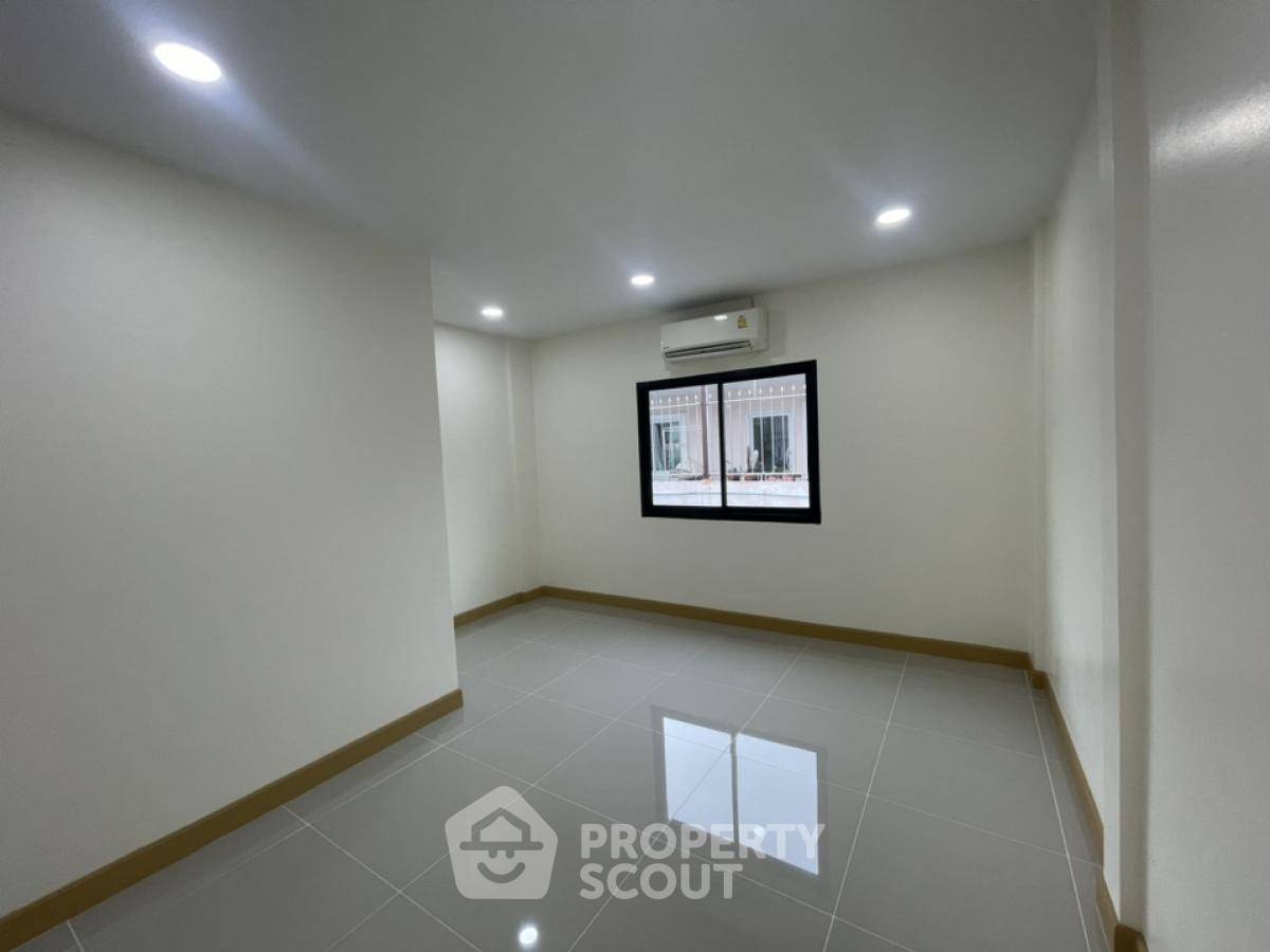 รูป ทาวน์เฮาท์ 2-ห้องนอน ใกล้ BTS อุดมสุข (ID 1738729) - รูปที่ 14/17