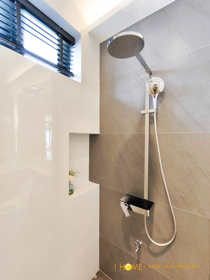 picture Two-storey pool villa for rent with 4 bedrooms,5 toilets and 1 kitchen.  - 38/63