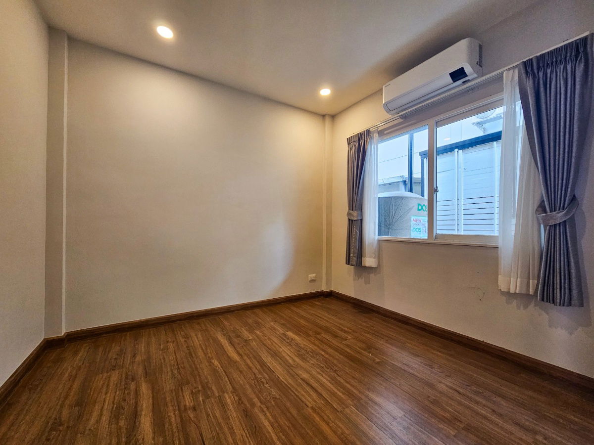 รูป ทาวน์เฮาส์ สภาพใหม่ หลังมุม 4 ห้องนอน, 3 ห้องน้ำ, 2 ที่จอดรถ โครงการอภิทาวน์ ขอนแก่น - รูปที่ 7/18