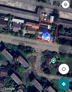 Land with 2-Story House for Sale: Prime Location Next to BTS Green Line