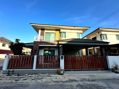 บ้านเดี่ยว รพ.พนัสนิคม : 66009 ขายบ้านเดี่ยว 2 ชั้น หลังมุม สภาพใหม่ โครงการเนเจอร์ปาร์ค พนัสนิคม