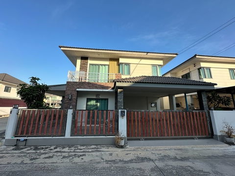 66009 ขายบ้านเดี่ยว 2 ชั้น หลังมุม สภาพใหม่ โครงการเนเจอร์ปาร์ค พนัสนิคม