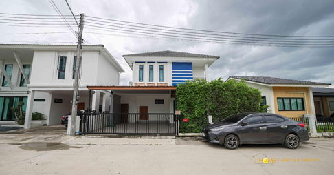 House for rent with 3 bedrooms, 3 bathrooms.