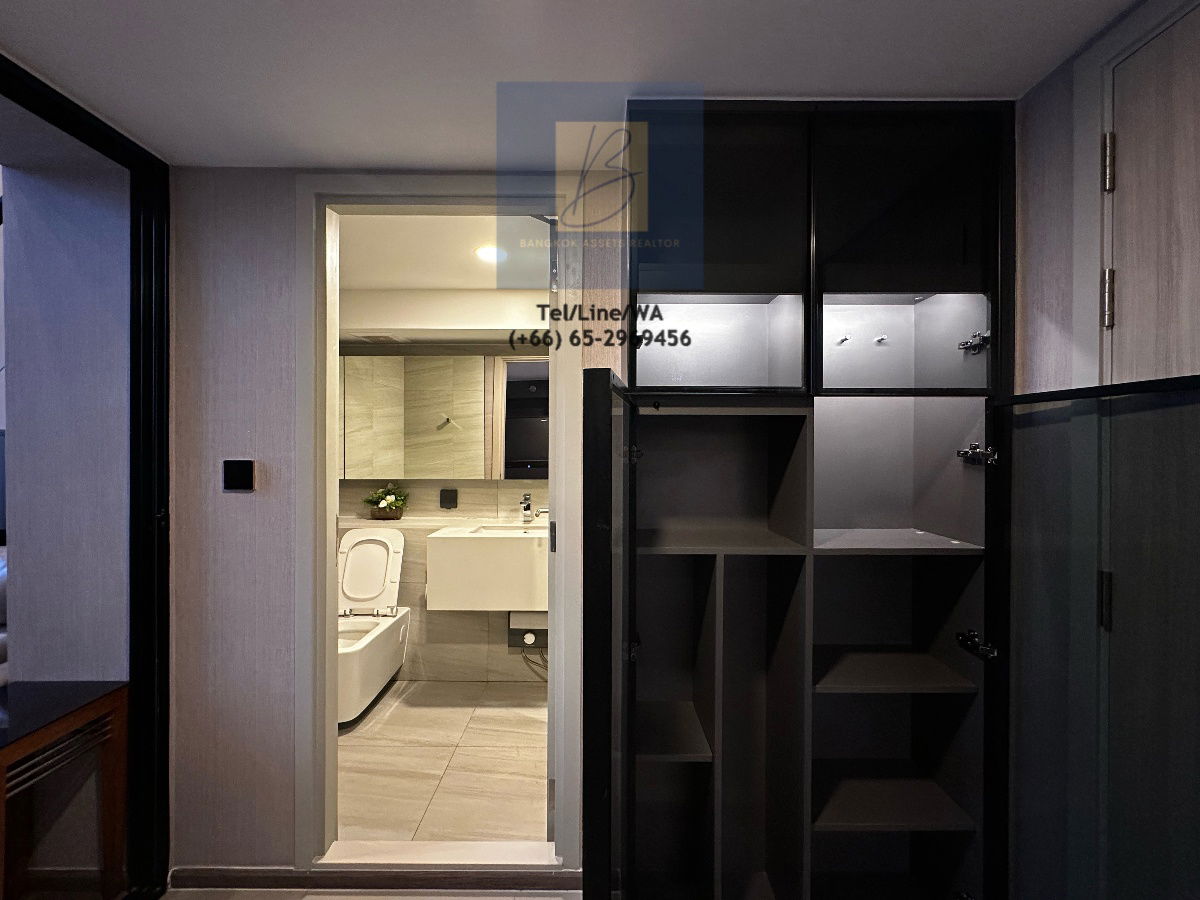 picture Luxury duplex condo near Chula and Silom. Fully furnished, featuring a comfortable couch and mattress. - 9/30