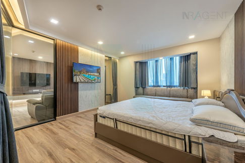🎊 For Rent Condo OMNI TOWER Building 1, Floor 31,1 bed room, Room size 65 sqm