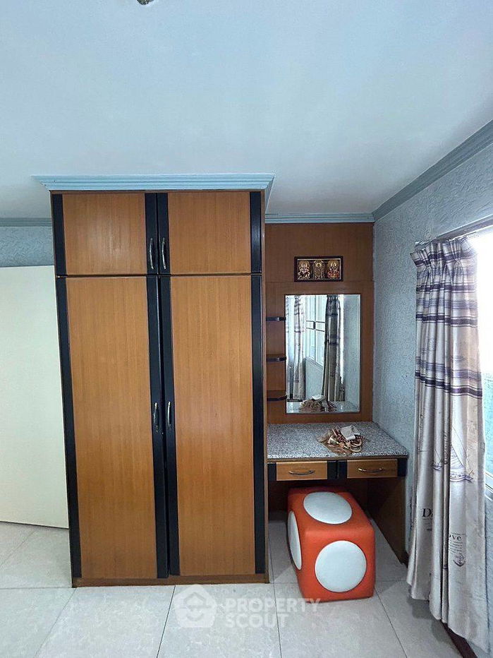 picture 2-bed 1-bath condo size 65 sq.m. at Wittayu Complex by BTS Phloen Chit for rent (ID 985911) - 5/17