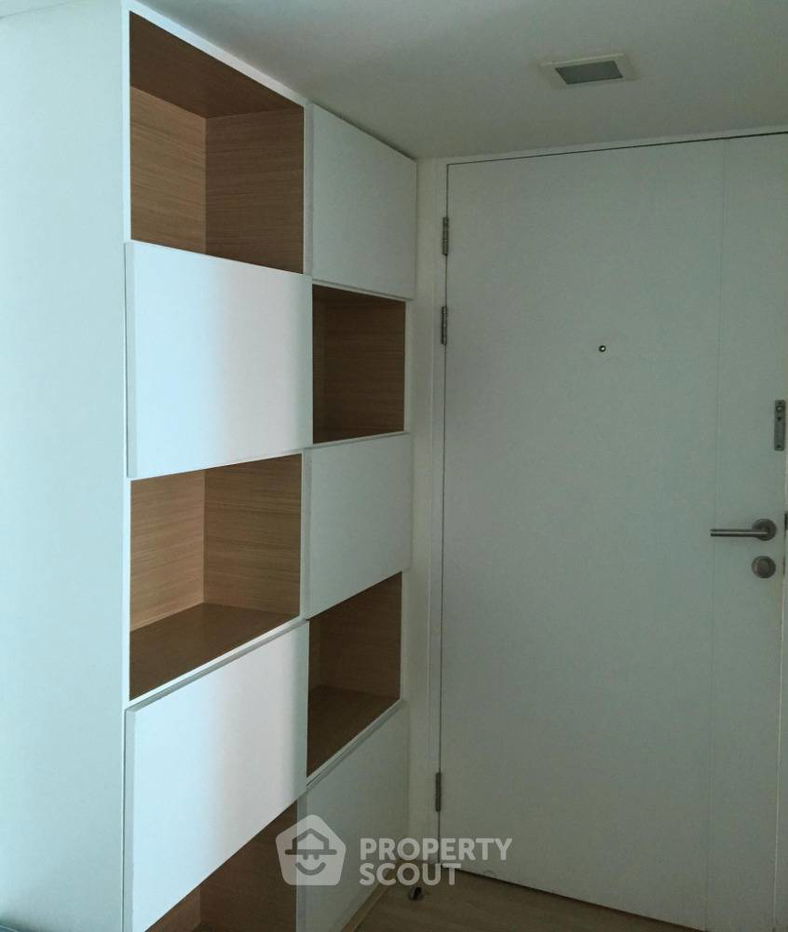 picture 2-BR Condo at The Colory Vivid Condominium near MRT Huai Khwang (ID 577556) - 4/9