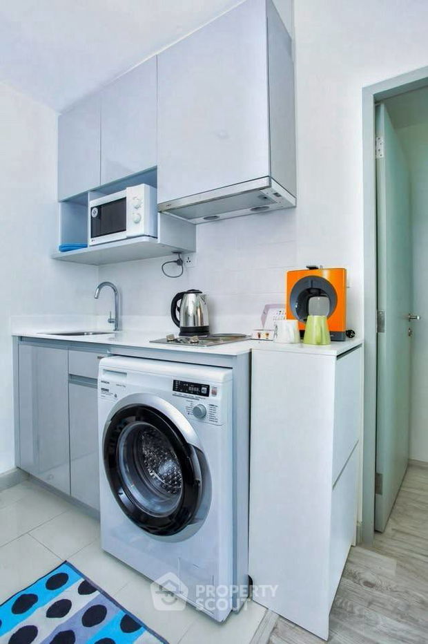 picture 1-BR Condo at Ideo Mobi Rama 9 near MRT Phra Ram 9 (ID 2336370) - 2/10