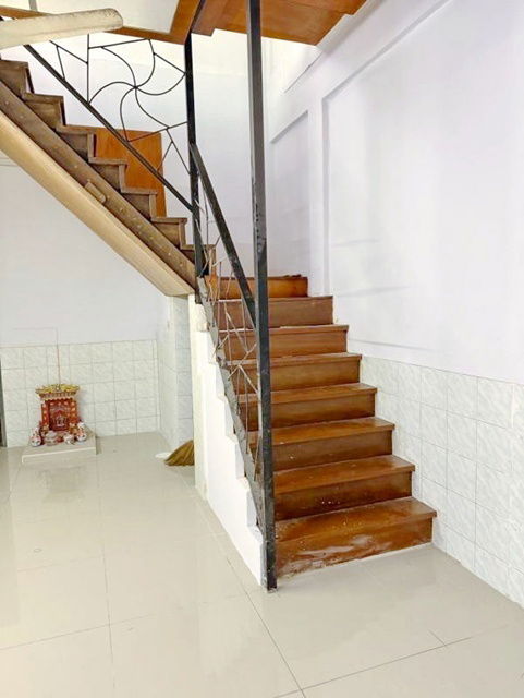 รูป ตลาดสดเทศบาลเมืองพระประแดง 160 ม. 2 นอน บิ๊กซี สุขสวัสดิ์ 1.8 กม.ให้เช่าบ้านทาว์เฮาส์ 2 ชั้น 140 ตรม..18 ตร.วา.2 น้ำ - รูปที่ 3/8