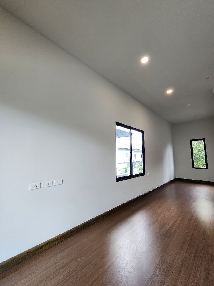 รูป บ้านเดี่ยว ติดถนนใหญ่ 3ที่จอดรถ - รูปที่ 10/10