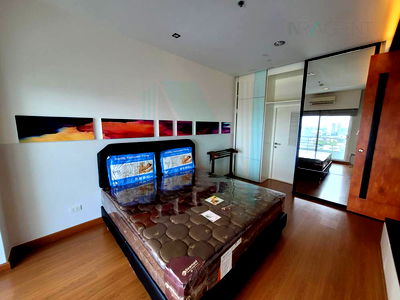 Condos for sale : 🚩 For Sell Condo THE FOUR WINGS RESIDENCE Building 1, Floor 22,1 bed room, Room size 70 sqm