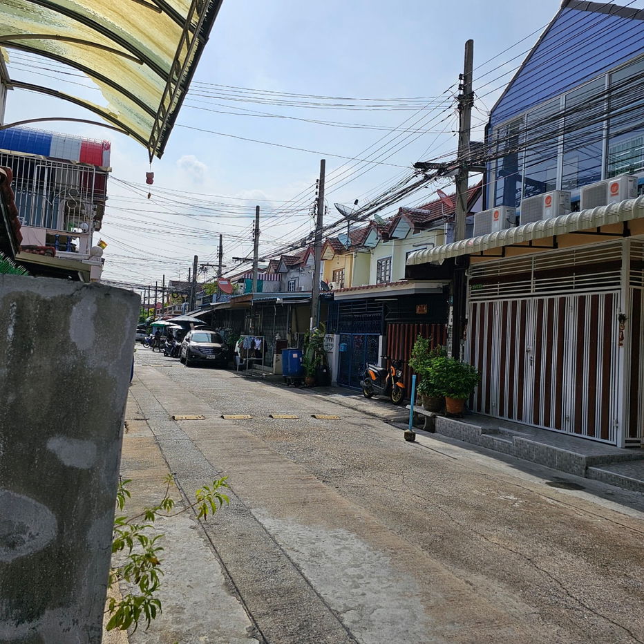 รูป 66001 ทาวเฮ้าส์ 2 ชั้น พร้อมเข้าอยู่ ใกล้ตลาด เดินทางสะดวก - รูปที่ 13/13