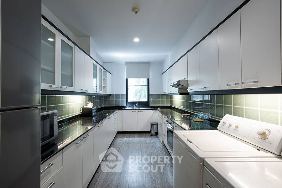 picture 4-BR Condo at Benviar Tonson Residence near BTS Ratchadamri (ID 513601) - 4/11