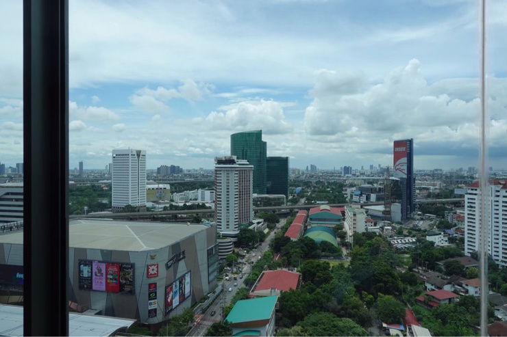 รูป 🔵⚪️ "For Rent" Life ladprao-ห้องมุมหายาก -แต่งเต็มเฟอร์ครบ-ต่อรองได้->> line id:@Arunestate 🔵⚪️ - รูปที่ 10/11