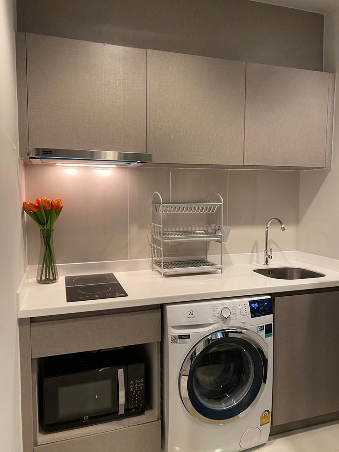 picture Code: KJ9061  for rent Life Asoke - Rama 9 // Line ID: @kjcondo (with @) // - 11/13