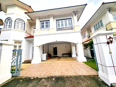 Houses for rent Thanyaburi Pathumthani : Mansion for rent 2-story detached house Rangsit Khlong3 4bed intersection. Future Park Rangsit