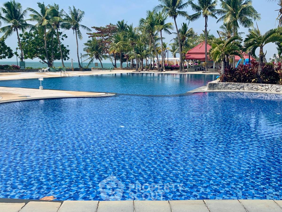 picture 2-BR Condo at Sunshine Beach Condotel close to Pattaya (ID 995292) - 10/12