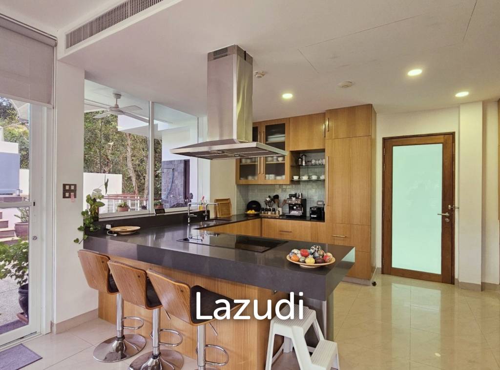 รูป 3-Bedroom Penthouse with Mountain View in Kamala - รูปที่ 5/27