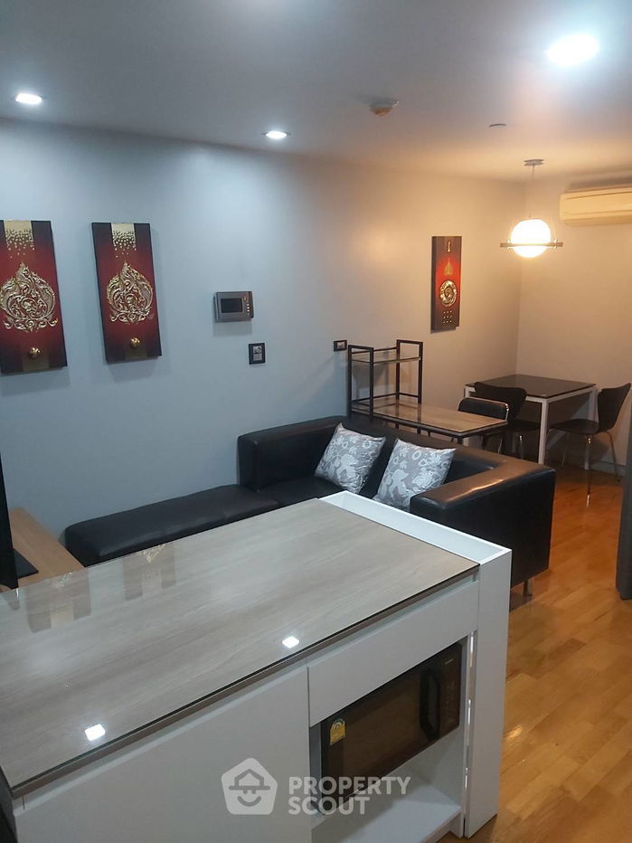 picture 1-BR Condo at Quad Silom Condominium near MRT Sam Yan (ID 2336889) - 1/9