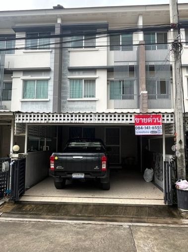  เจ้าของขายเอง ทาวน์เฮ้าส์ 3 ชั้น หมู่บ้านทาวน์พลัส เทพารักษ์  ติดโรงพยาบาลบางนา5 ถ.เทพารักษ์ ตำบล บางพลีใหญ่ อำเภอบางพลี สมุทรปราการ (ราคา 2,490,000 )