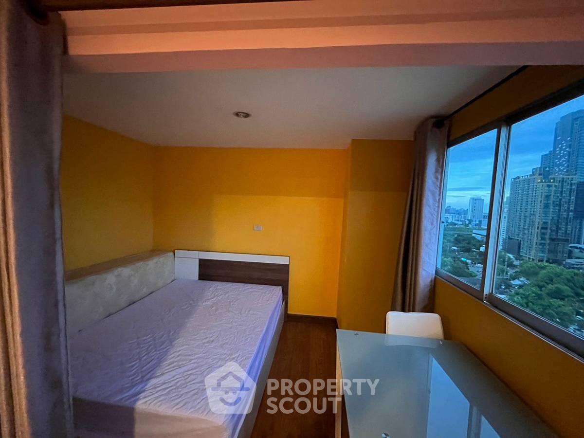 picture 7-BR Condo at First Tower Condominium near BTS Phloen Chit (ID 2335629) - 1/15