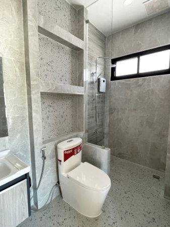 รูป  ขายบ้านเดี่ยว 2 ชั้น 4 ห้องนอน 3 ห้องน้ำ  1 ห้องครัว  2 ที่จอดรถ - รูปที่ 6/15