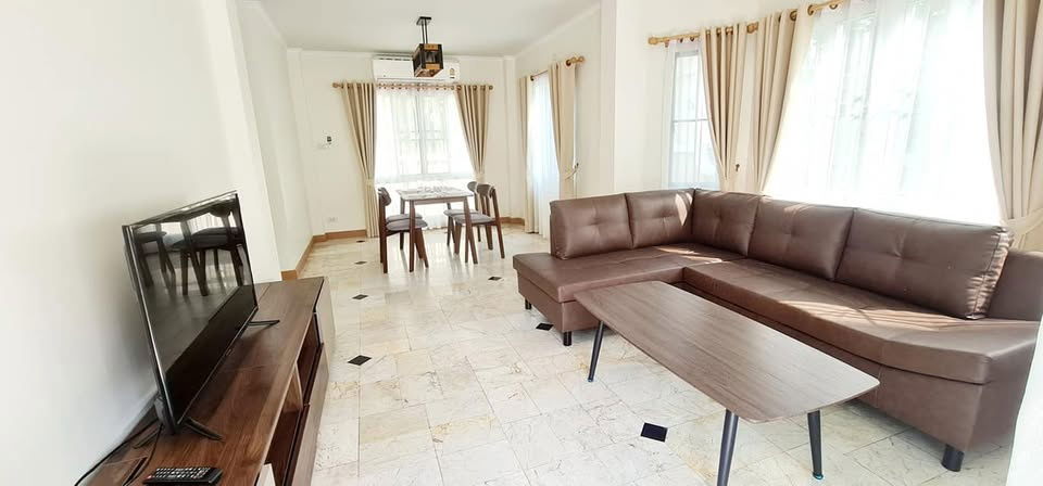 รูป H05111  ให้เช่าบ้านเดี่ยวสองชั้น  3 ห้องนอน 3 ห้องน้ำ 1  ห้องครัว - รูปที่ 2/11