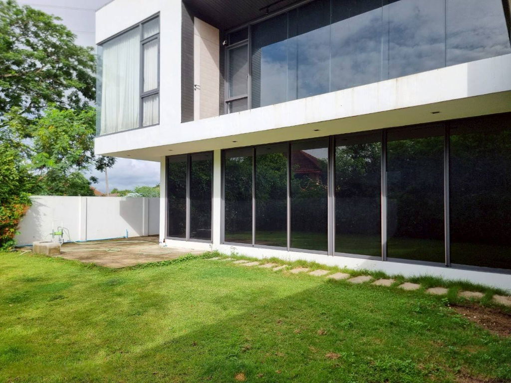 รูป ให้เช่าบ้านเดี่ยวสองชั้น  3 ห้องนอน 4 ห้องน้ำ 1  ห้องครัว  3  ที่จอดรถ - รูปที่ 3/33