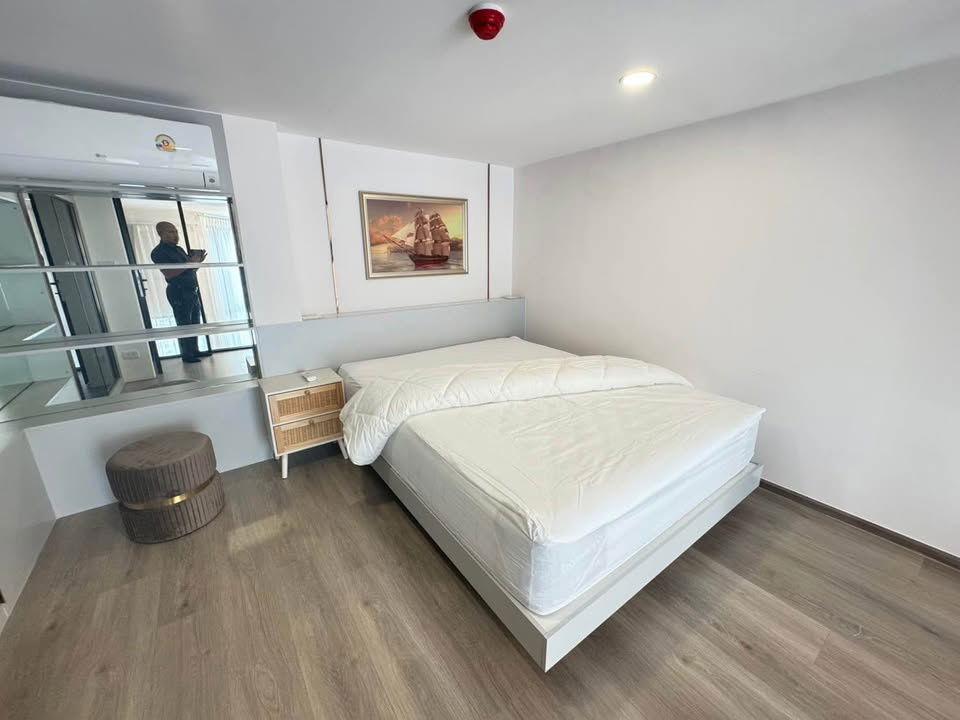 picture [RENT]  E82302  ( KnightsBridge Space Sukhumvit - Rama 4 )     (ID with @in front, LINE ID:  @056qhbtt) - 10/22