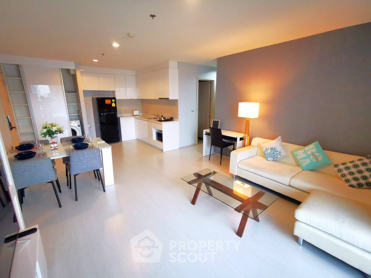 picture 2-BR Condo at Rhythm Sukhumvit 42 near BTS Ekkamai (ID 513281) - 2/3