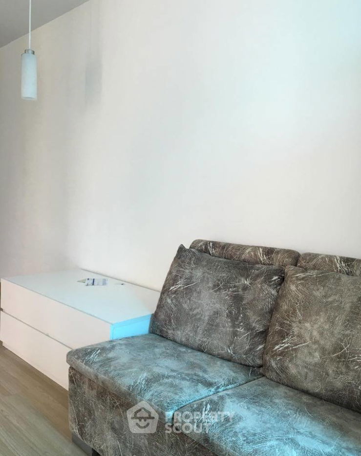 picture 2-BR Condo at The Colory Vivid Condominium near MRT Huai Khwang (ID 577556) - 8/9