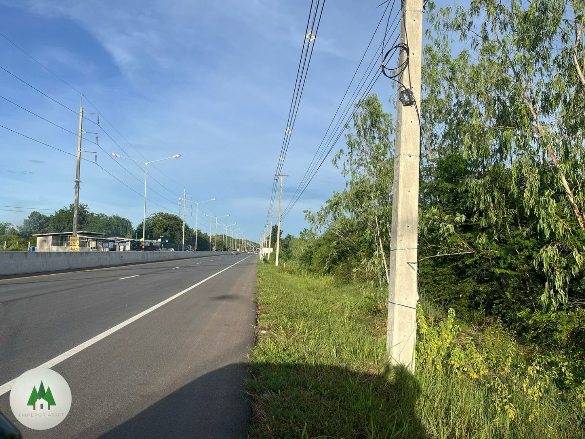 รูป  ขายที่ดินติดถนนราชบุรี-ผาปก (3208) ตำบลรางบัว อำเภอจอมบึง จังหวัดราชบุรี เนื้อที่ 115 ไร่ ราคาไร่ละ 590,000 บาท - รูปที่ 4/8