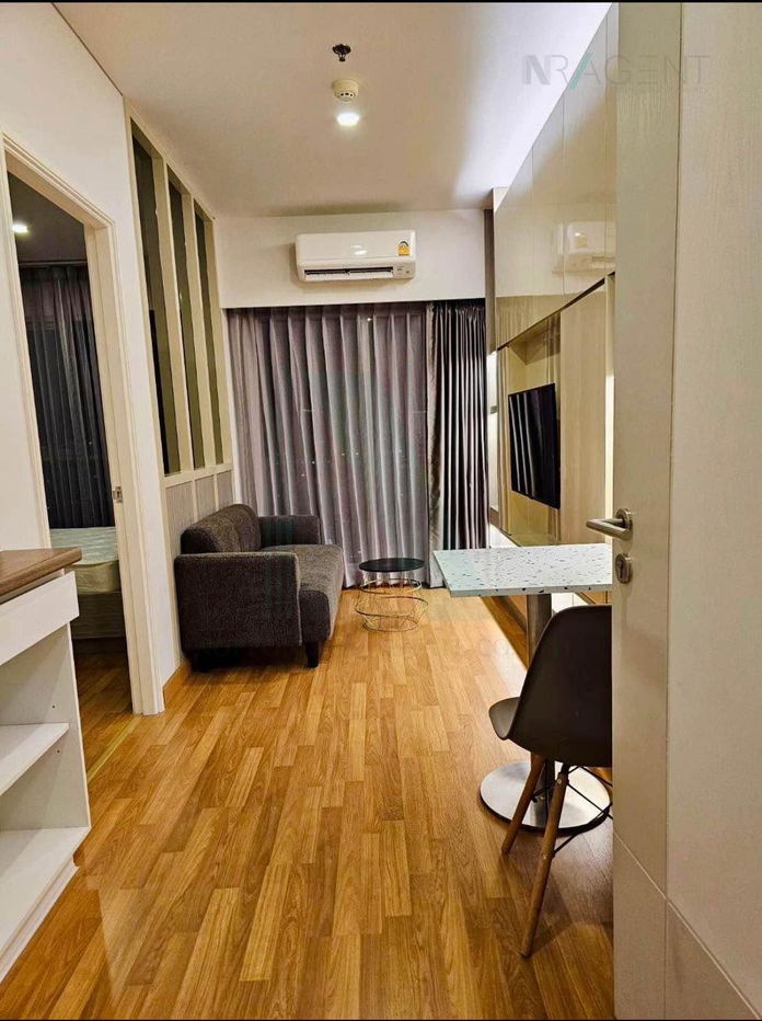 picture ð For Rent Condo LUMPINI PLACE RATCHADA - SATHU Building 1, Floor 33,1 bed room, Room size 29 sqm - 3/8