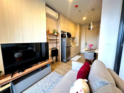 Condos for rent : "High-End Living" available for rent at Keen Cetre condo, central location (1 Bed 35 sq m, 33rd floor)