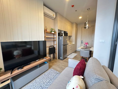"High-End Living" พร้อมให้เช่า Keen Cetre condo ทำเลใจกลางเมือง (1 Bed 35 ตรม ชั้น 33) 