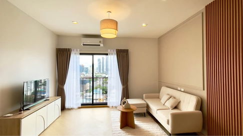 For rent Noble Reveal, newly renovated, fully furnished, nice view, nearby BTS Ekkamai. Ready to move in