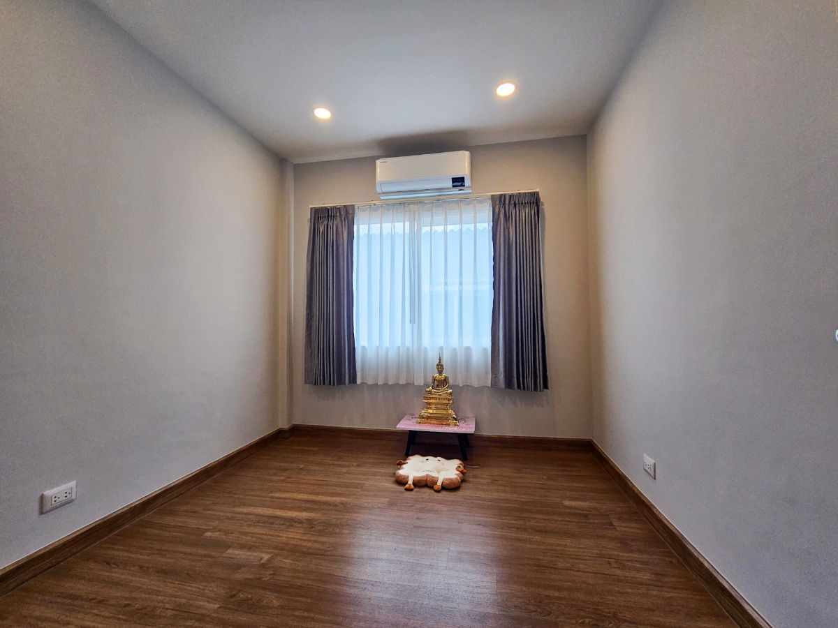 รูป ทาวน์เฮาส์ สภาพใหม่ หลังมุม 4 ห้องนอน, 3 ห้องน้ำ, 2 ที่จอดรถ โครงการอภิทาวน์ ขอนแก่น - รูปที่ 8/18