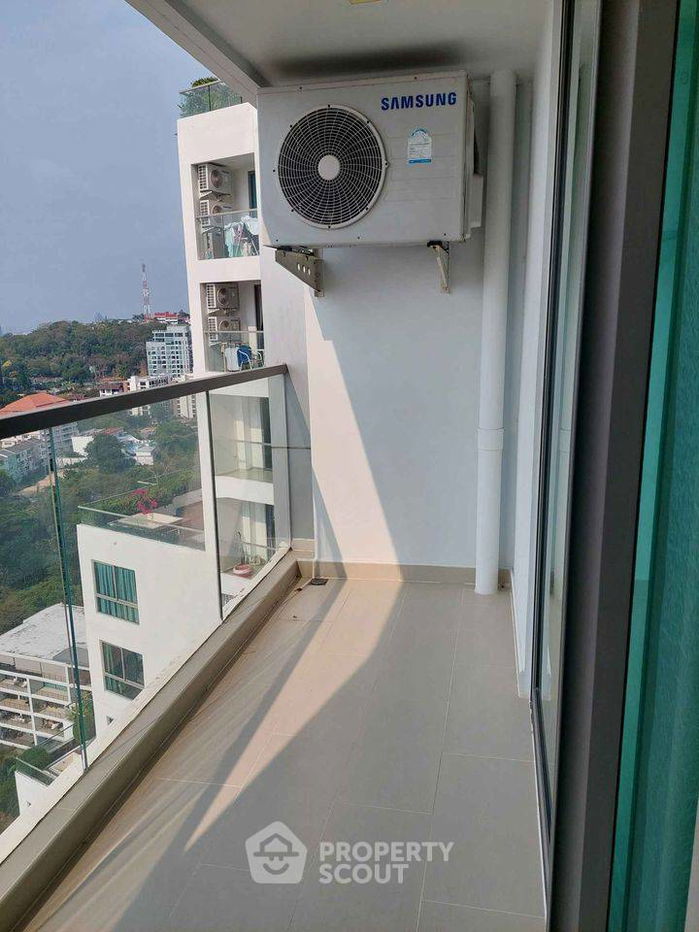 picture 1-BR Condo at The Peak Towers close to Phratamnak (ID 1163160) - 2/11