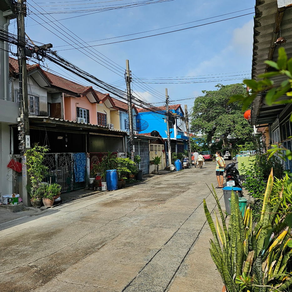 รูป 66001 ทาวเฮ้าส์ 2 ชั้น พร้อมเข้าอยู่ ใกล้ตลาด เดินทางสะดวก - รูปที่ 12/13