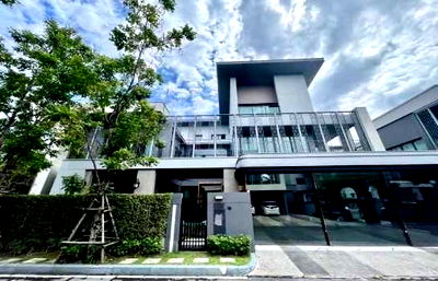 ขายบ้านเดี่ยว : ขายคฤหาสน์หรู 3 ชั้น โครงการ Grand Bangkok Boulevard East Rama 9 ไลน์ไอดี ✅ @bird888
