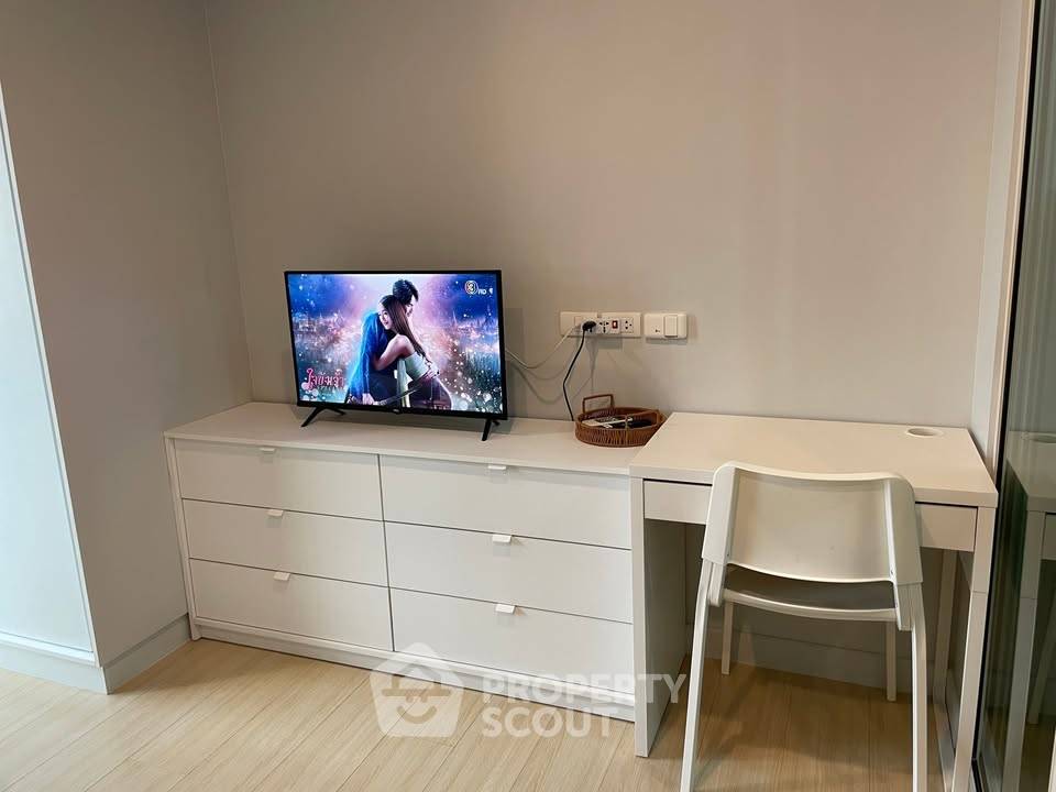 picture High-Floor 1-BR 26 Sqm Metro Sky Wutthakat Near BTS Wutthakat (400m) (ID 2166641) - 3/12